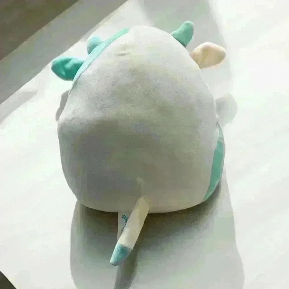 Belana the cow Squishmallow - Picture 3 of 6